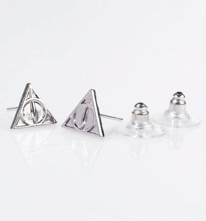 Official Harry Potter Deathly Hallows necklace and Stud Earring Set at the best quality and price at House Of Spells- Fandom Collectable Shop. Get Your Harry Potter Deathly Hallows necklace and Stud Earring Set now with 15% discount using code FANDOM at Checkout. www.houseofspells.co.uk.